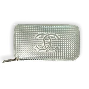 CHANEL Metallic Silver Micro Chocolate Bar Zip Wallet